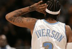 艾弗森生涯最高光时刻就是总决赛第一场比赛击败OK组合的湖人队