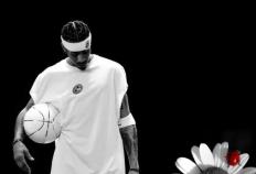 艾弗森生涯最高光时刻就是总决赛第一场比赛击败OK组合的湖人队