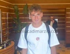 S-埃斯波西托接受卡利亚里的体检：很高兴来到这里，加油卡利亚里