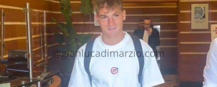 S-埃斯波西托接受卡利亚里的体检：很高兴来到这里，加油卡利亚里