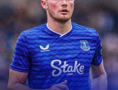 天空体育：塞维利亚在谈租借埃弗顿后卫帕特森