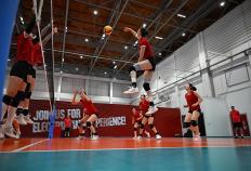 与法国队争世锦赛八强席位 中国女排需做足困难准备