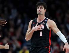 波特兰开拓者新锐球星(xīng)期待与利拉德(dé)携手合作