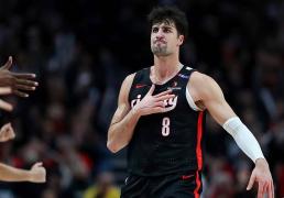 波特兰开拓者新锐球星(xīng)期待与利拉德(dé)携手合作