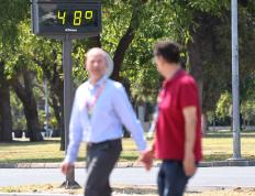 西班牙塞维利亚：烈日炎炎