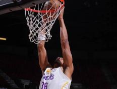 湖人签约波士顿凯尔特人替补球员前景堪忧？