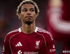 利物浦：雨果·埃基蒂克明确回应了亚历山大·伊萨克创纪录的签约，并透露了“问题”判决