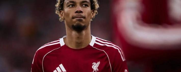 利物浦：雨果·埃基蒂克明确回应了亚历山大·伊萨克创纪录的签约，并透露了“问题”判决