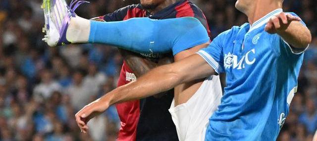 足球丨意甲：那不勒斯胜卡利亚里