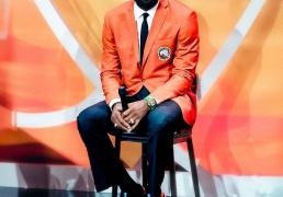 詹姆斯：我仍在巅峰！同时却已经入选名人堂！