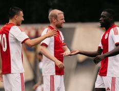 欧冠：阿贾克斯状态出色，国际米兰2连败表现不堪