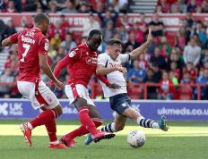 欧联-贝蒂斯0-2森林：贝蒂斯将轮换，澳波要复制热刺奇迹|前瞻