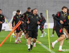 欧羅(luó)巴(bā)比赛打响，弗赖堡首战巴(bā)塞尔，来自血脉压制的展现