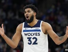 32号之前森林狼中锋，唐斯把明尼(ní)苏达当成了家，卡尔的狼队前半(bàn)生