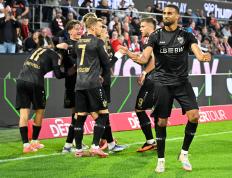 （体育）足球——德甲：斯图加特胜科隆