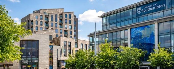 南(nán)安普顿大学“全球(qiú)就业力嘉年華(huá)”在京举办 多(duō)维战略助力中国学子融入全球(qiú)职场