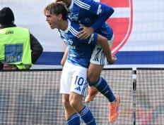 （体育）足球——意甲：科莫胜尤文图斯