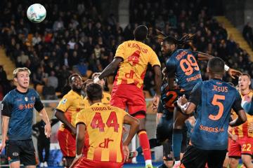 （体育）足球——意甲：那不勒斯胜莱切