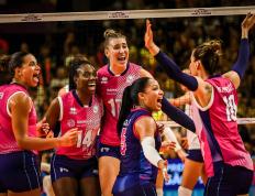 MVP安特罗波娃！世俱杯卫冕冠军科内利亚诺1:3不敌斯坎迪奇鸡飞蛋打~