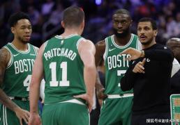 火箭队雪上加霜！心仪之人转投黄蜂，主场惨败残阵绿军，斯通失算了