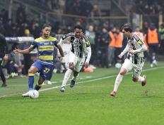 尤文4-1帕尔马 布雷默双响