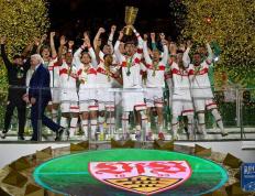 足球 | 德国杯：斯图加特队夺冠