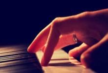 （躰(tǐ)育）足球——意(yì)甲：AC米兰平萨索洛