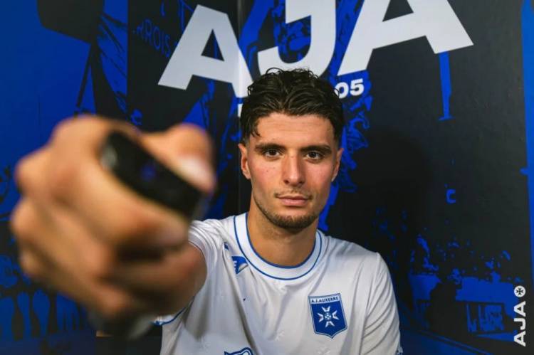 官方：歐(ōu)塞尔租借(jiè)博洛尼亚中场歐(ōu)萨马-埃尔-阿祖齊(qí)