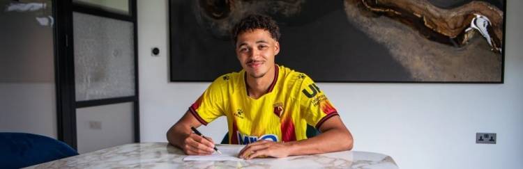 官方：沃特福德租借曼城20岁中卫马克斯-阿萊(lái)恩，租期1年