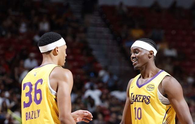 重磅(bàng)!官宣:洛杉矶湖人正式签下26+12内线悍将