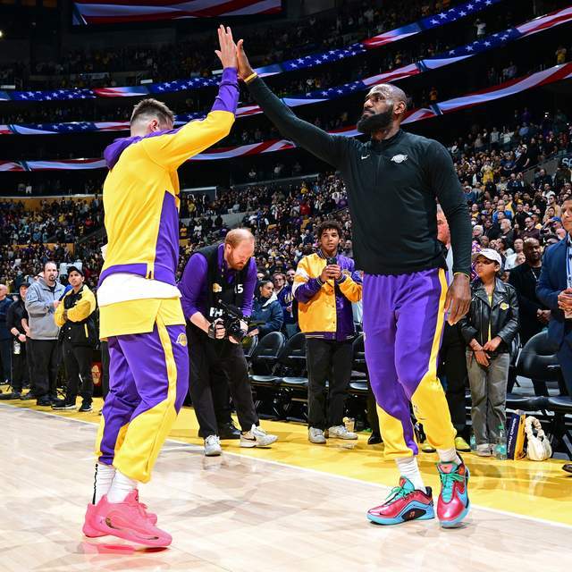 重磅！湖記(jì)：在签下斯玛特后，洛杉磯(jī)湖人依然會(huì)追(zhuī)逐布歇