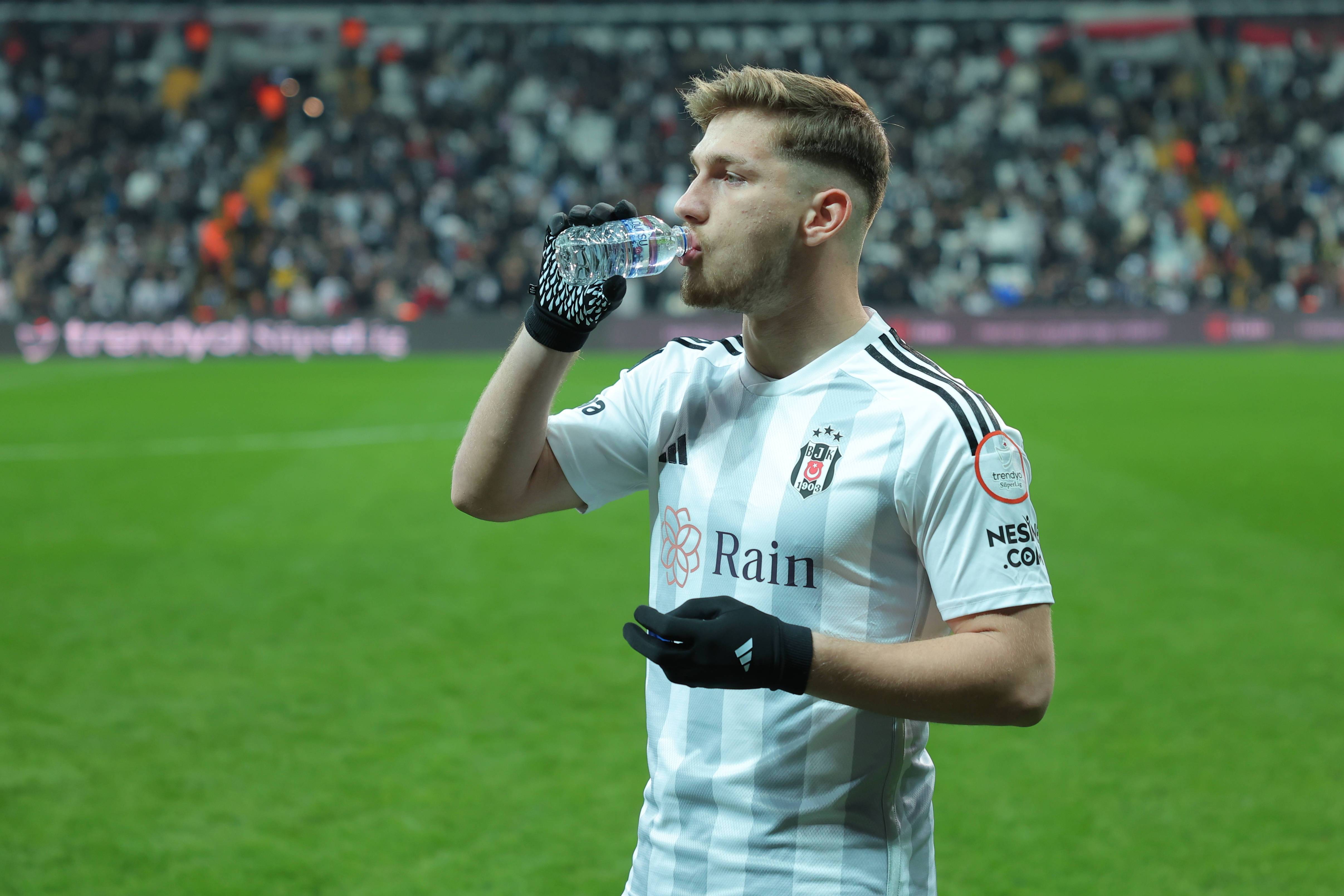 迪马济奥：卡利亚里敲定贝西克塔(tǎ)斯前鋒(fēng)基(jī)利索(suǒ)伊