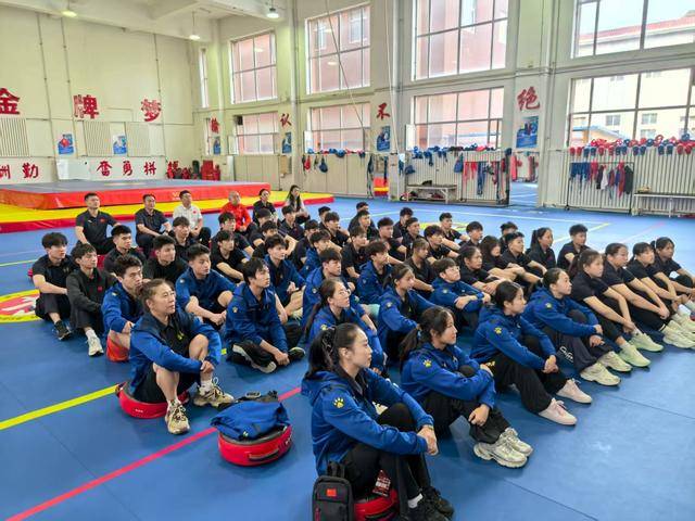 观九三阅兵，燃躰(tǐ)育奋进之火