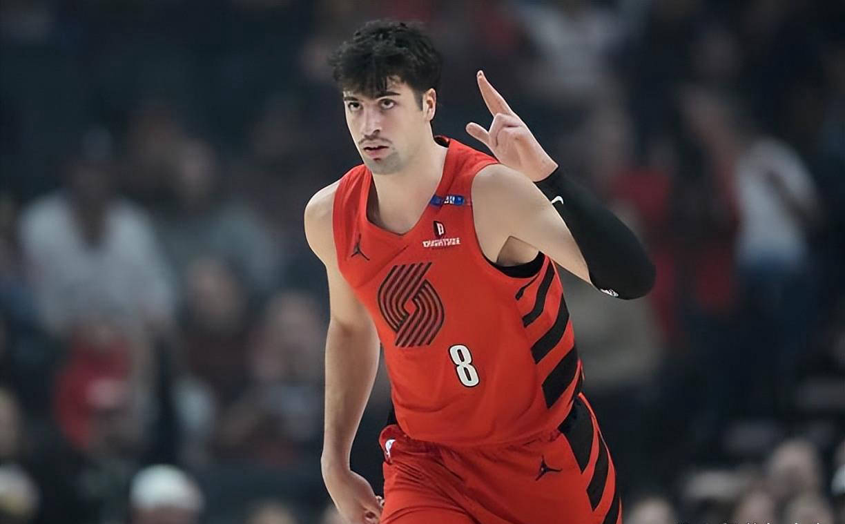 波特兰开拓者新锐球星(xīng)期待与利拉德(dé)携手合作