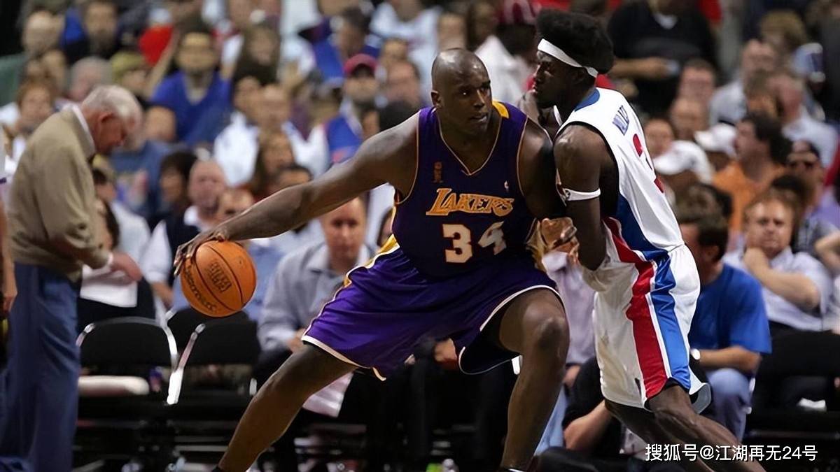 输球另有隐情？奥胖亲自发声，04湖(hú)人失冠，皆因科比夺权？