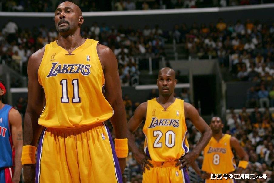 输球另有隐情？奥胖亲自发声，04湖(hú)人失冠，皆因科比夺权？