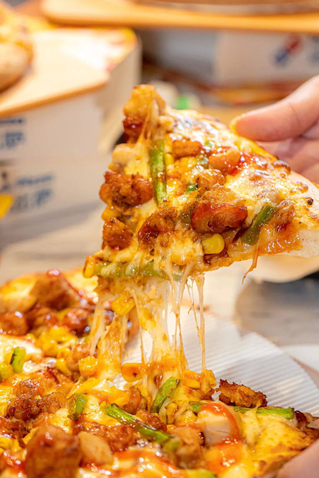 真香预警!达美乐指定比萨限时“买1送1”