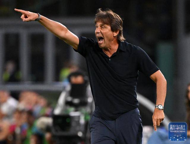 足球丨意甲:那不勒斯胜卡利亚里