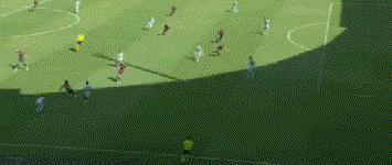 2-2，23岁巴萨旧将阿布德发威，贝蒂斯连扳2球，81分钟绝平莱万特