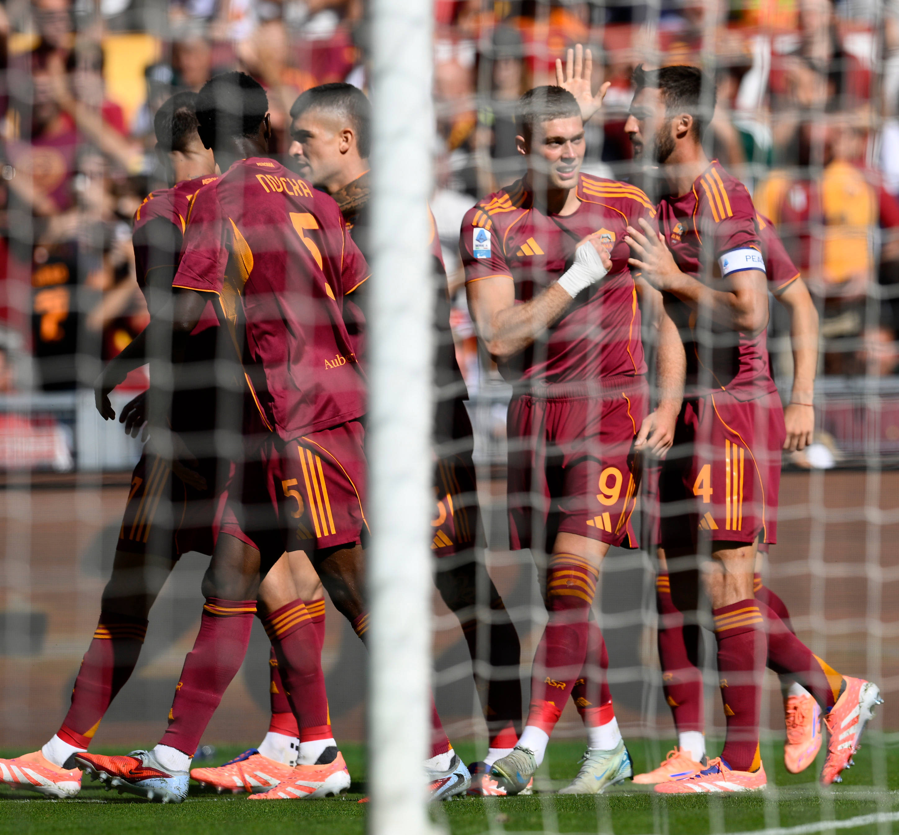 （体育(yù)）足球——意甲：罗马胜维罗纳