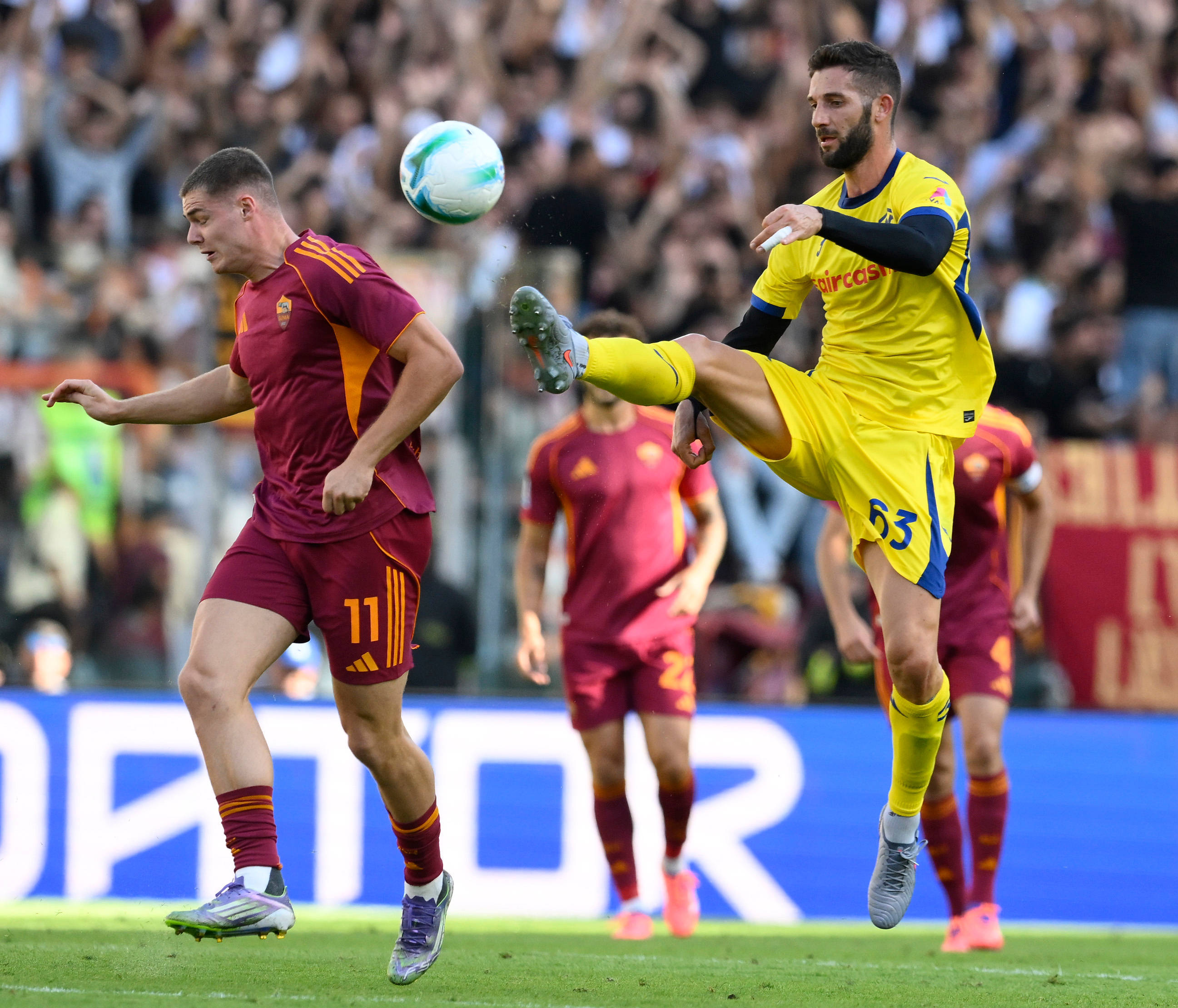 （体育(yù)）足球——意甲：罗马胜维罗纳