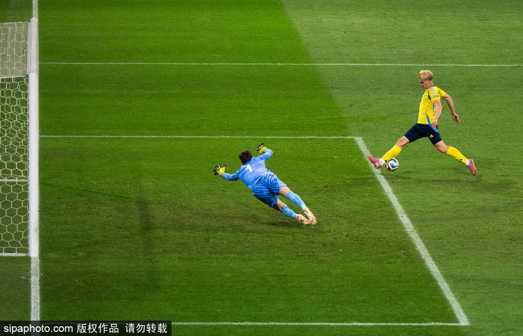 带不动！阿森纳利物浦两大神锋联手造良机 热刺小将失空门