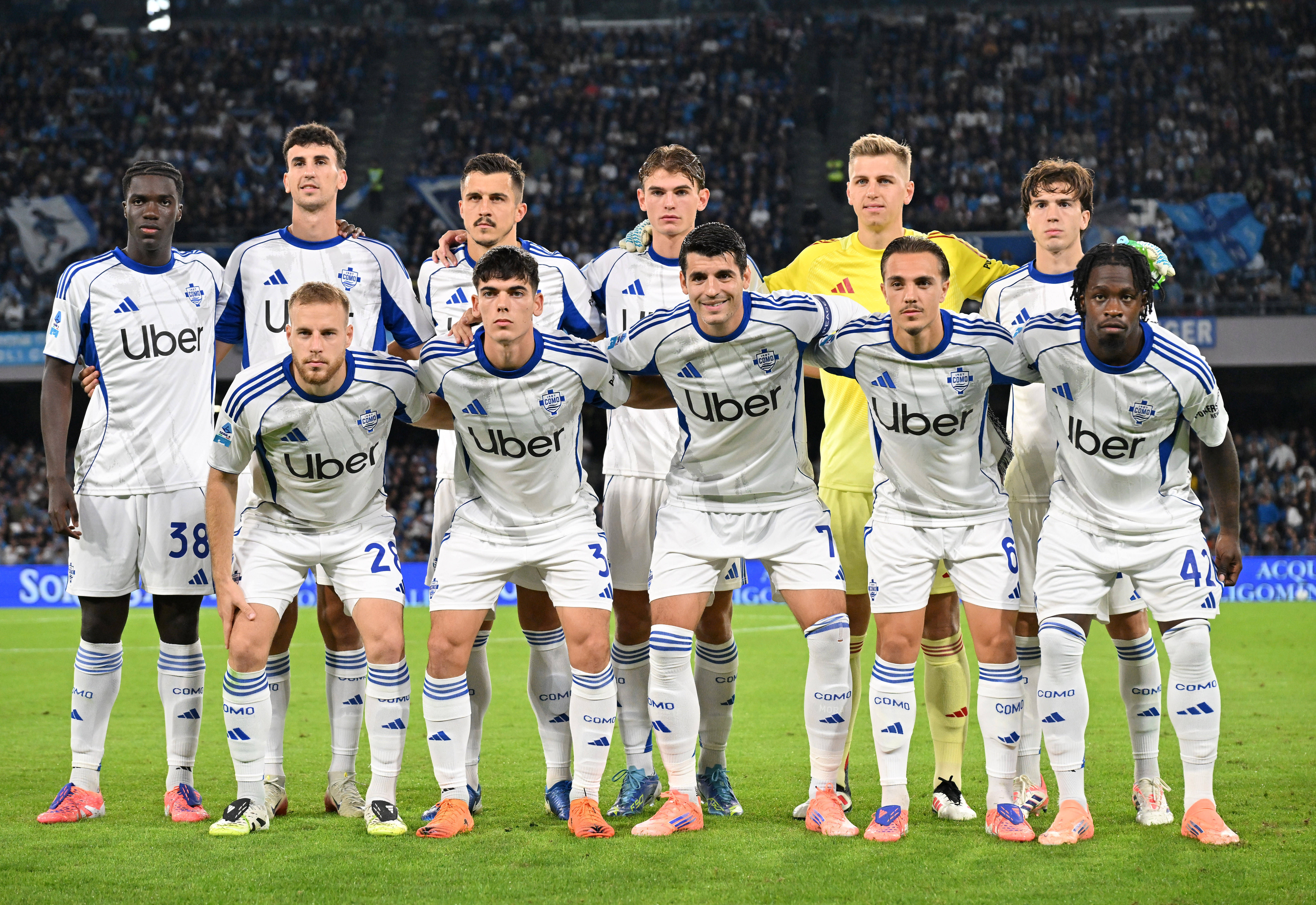 （体育）足球——意甲：那不勒斯平科莫