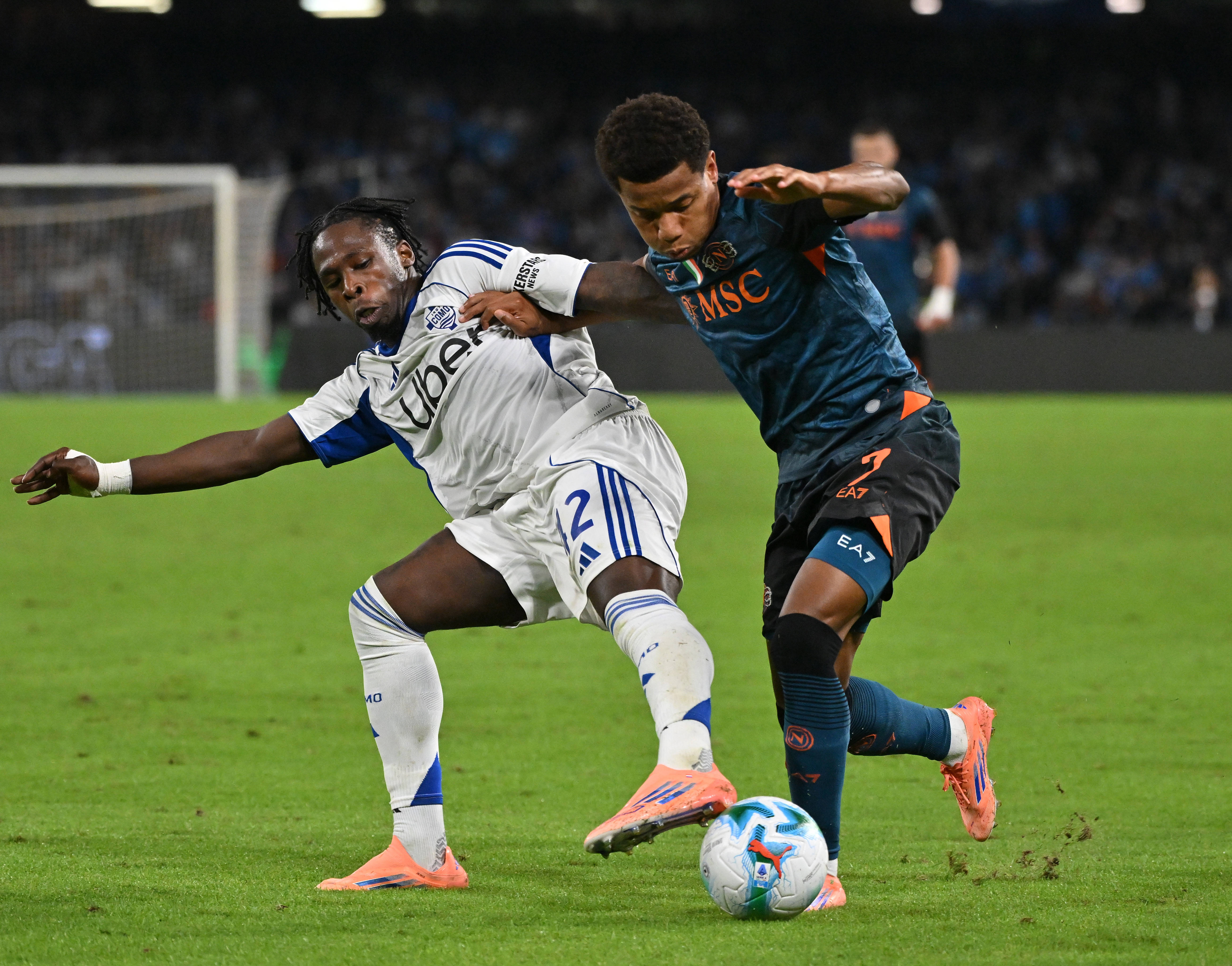 （体育）足球——意甲：那不勒斯平科莫