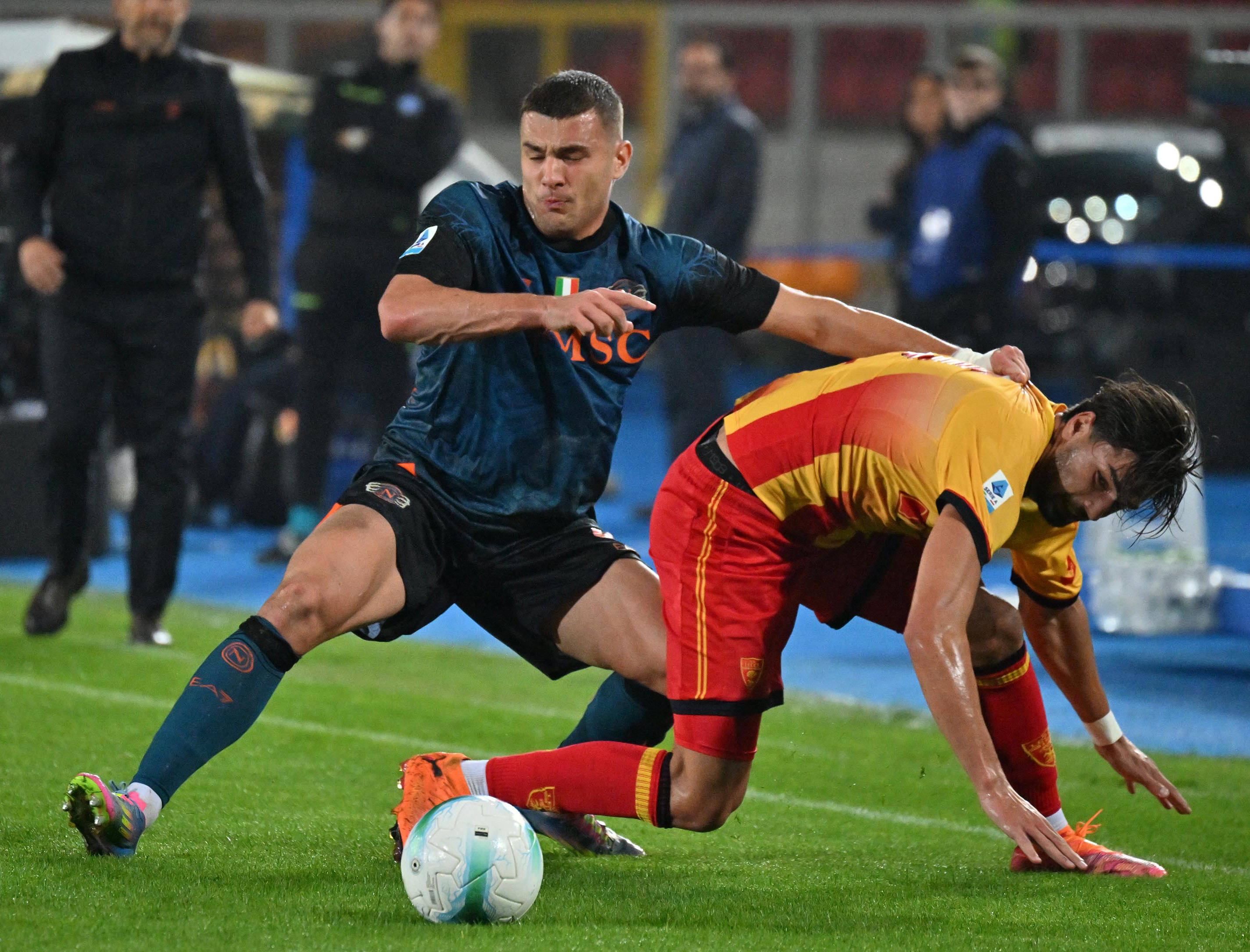 （体育）足球——意甲：那不勒斯胜莱切