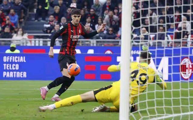 巴尔特萨吉梅开二度 米兰2-2萨索洛