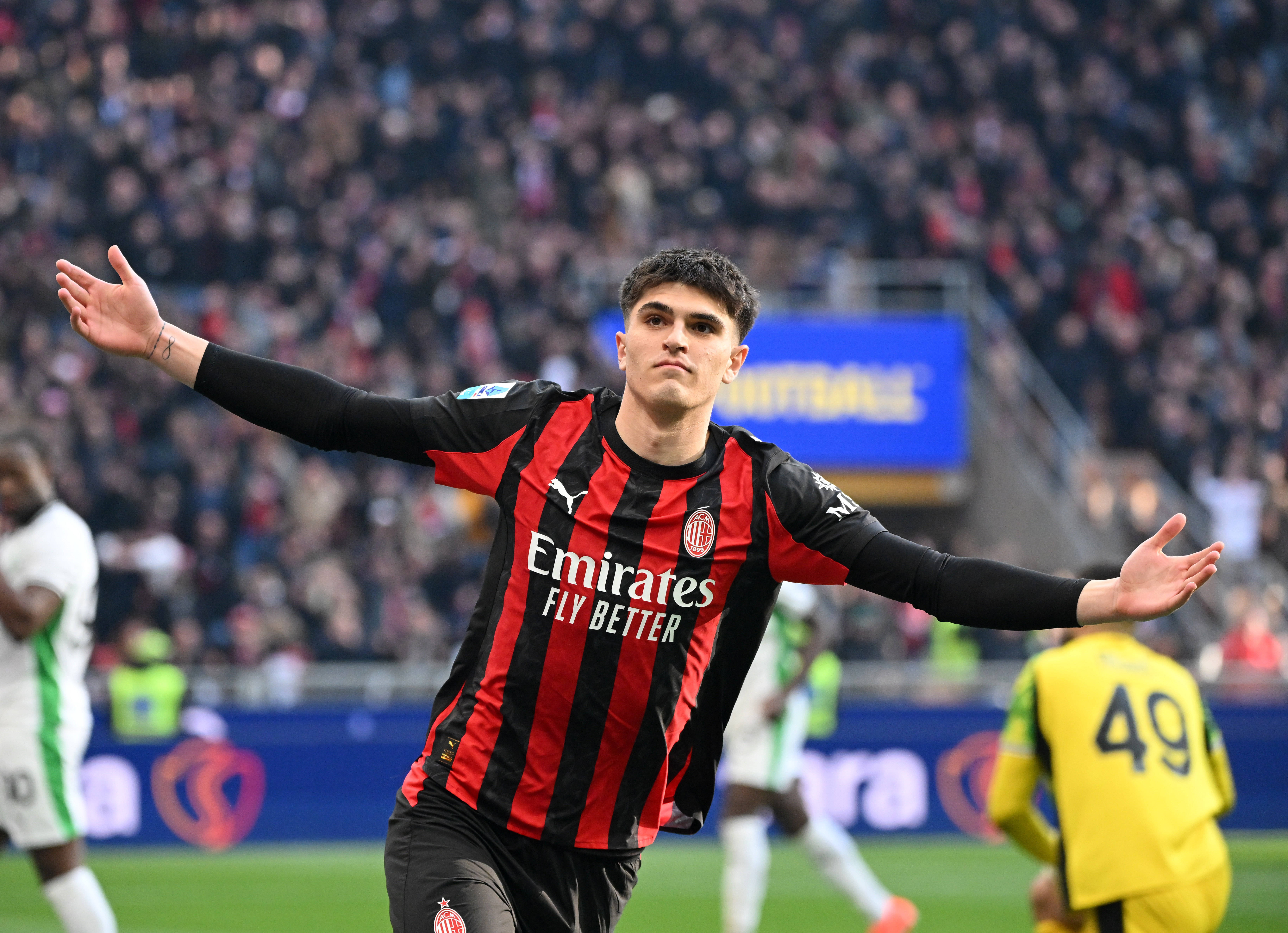 （躰(tǐ)育）足球——意(yì)甲：AC米兰平萨索洛