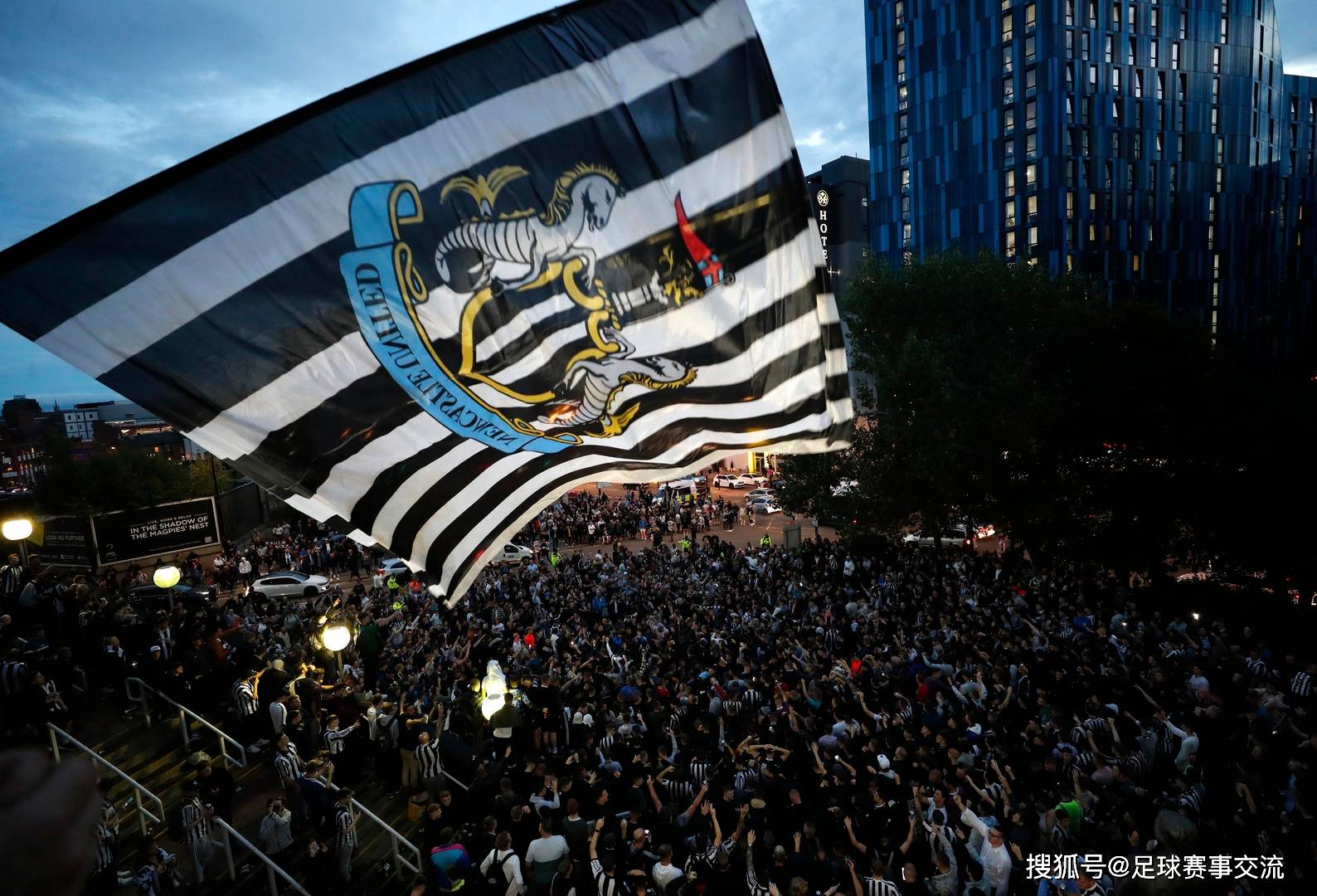 今日足球：纽卡斯尔联vs利兹联 都灵vs乌迪内斯