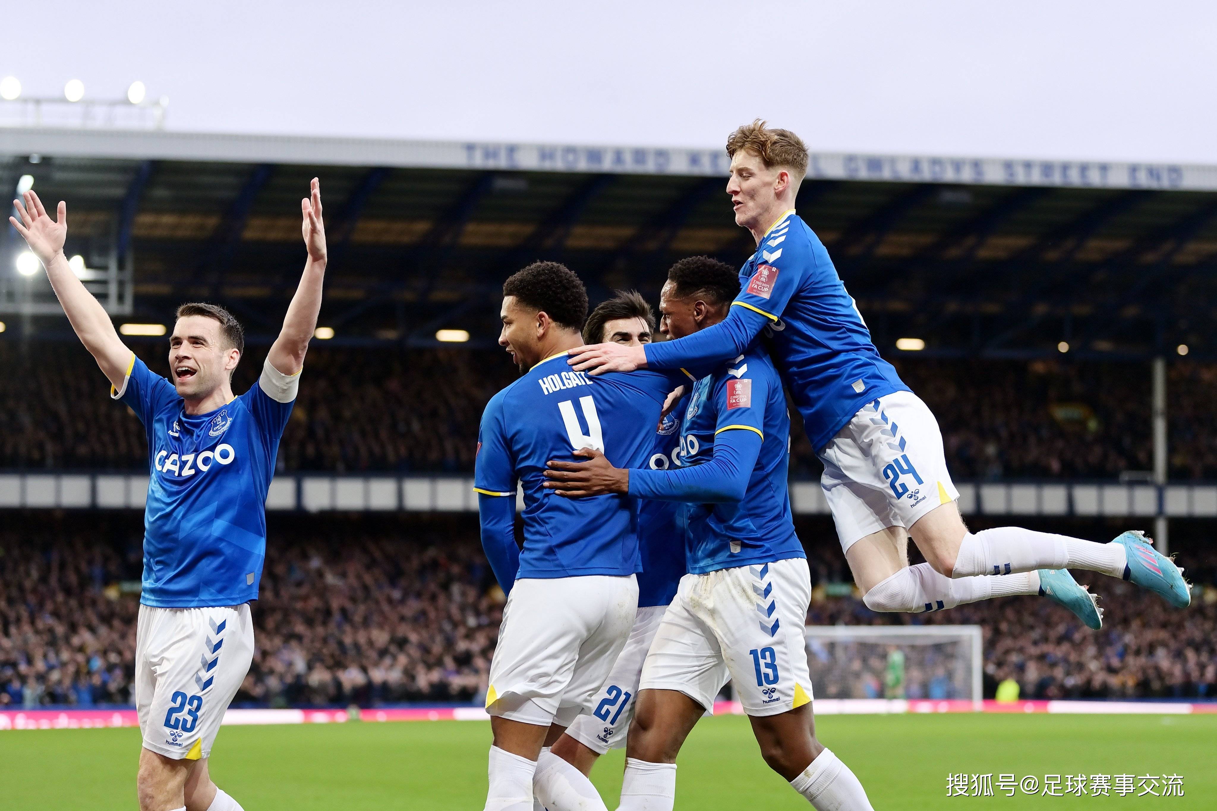 今日足球：纽卡斯尔联vs利兹联 都灵vs乌迪内斯