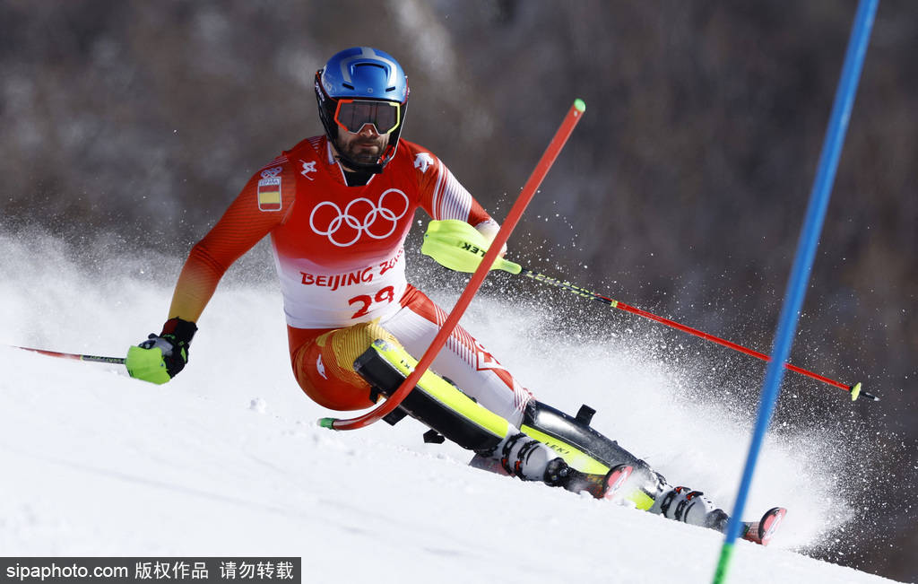 西班牙队公布冬奥开幕式旗手：奥利维亚-斯马特和萨拉里奇